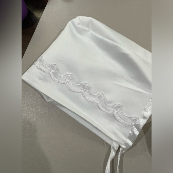 Baptism/Christening Dress with Bonnet - Picture 3 of 10